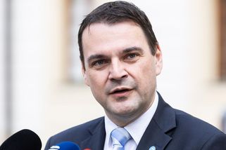 Macinka opravil chybu. V přiznání ministra se přihlásil k ukrajinské firmě - Seznam Zprávy